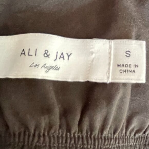 Ali & Jay Floral Ruffle Bell Sleeves Open Back Romper - Picture 6 of 7